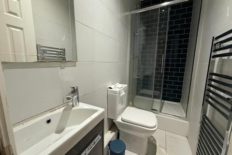 4 bedroom terraced house to rent, Humber Avenue, Coventry CV3