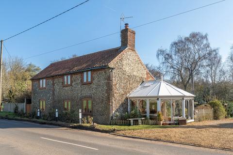 3 bedroom detached house for sale, Broom Green Road, North Elmham
