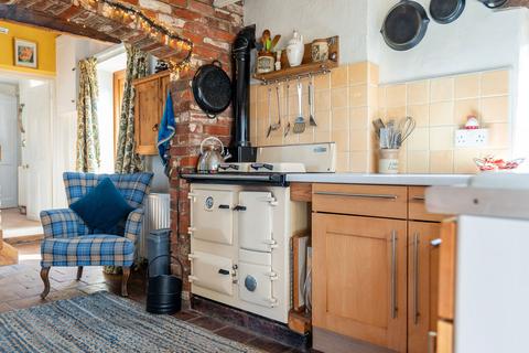 3 bedroom detached house for sale, Broom Green Road, North Elmham