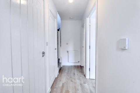 4 bedroom townhouse to rent, Smith Crescent, Chelmsford