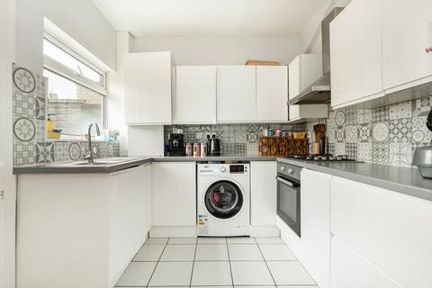 3 bedroom semi-detached house for sale, Woodland Way, Mitcham CR4