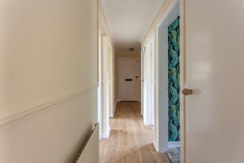 7/2 Essendean Place, Edinburgh, EH4 7HF