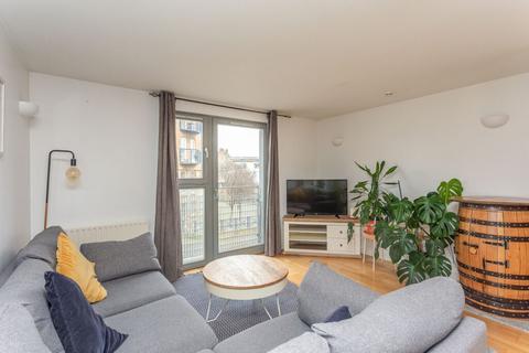 Flat 6, 2 Sheriff Brae, Edinburgh, EH6 6EQ