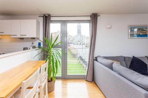 Flat 6, 2 Sheriff Brae, Edinburgh, EH6 6EQ