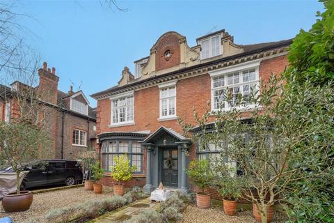 3 bedroom flat for sale, Chartfield Avenue, SW15