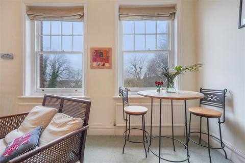3 bedroom flat for sale, Chartfield Avenue, SW15