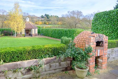 Westleaze Stables Mill Lane, Swindon, SN1 7HG