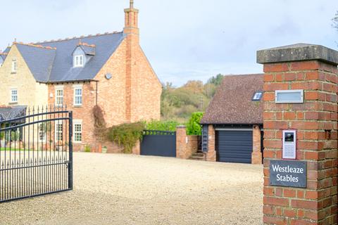 Westleaze Stables Mill Lane, Swindon, SN1 7HG