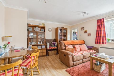9 Birinus Close, High Wycombe, HP12 3LZ