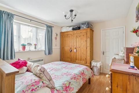 9 Birinus Close, High Wycombe, HP12 3LZ