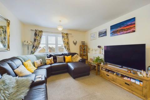 2 bedroom coach house to rent, Newton Avenue, Aylesbury HP18
