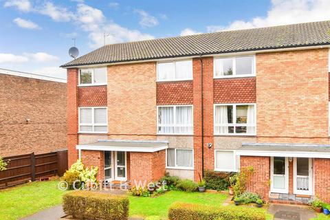 2 bedroom flat for sale, Upton Dene, Sutton SM2