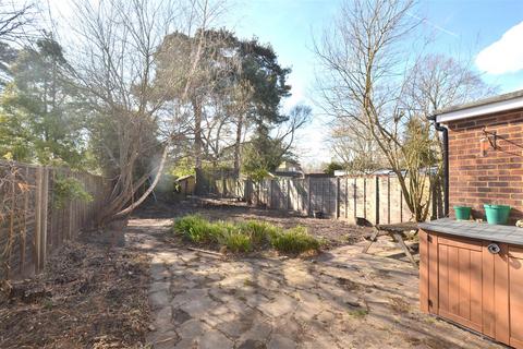 32 Corringway, Church Crookham, Fleet, GU52 6AW