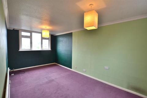 32 Corringway, Church Crookham, Fleet, GU52 6AW