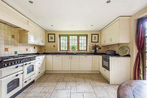 5 bedroom detached house for sale, Pennymead Drive, East Horsley