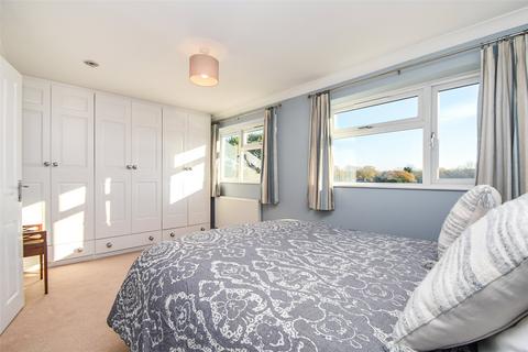 4 bedroom detached house for sale, Priors Lane, Blackwater GU17