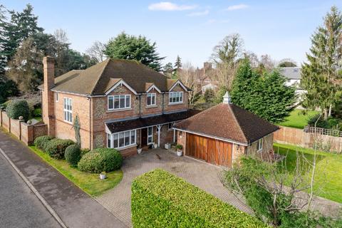 5 bedroom detached house for sale, Kimbers Drive, Burnham, Buckinghamshire, SL1