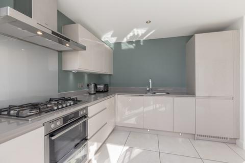 12 Sandercombe Drive, South Queensferry, EH30 9AF