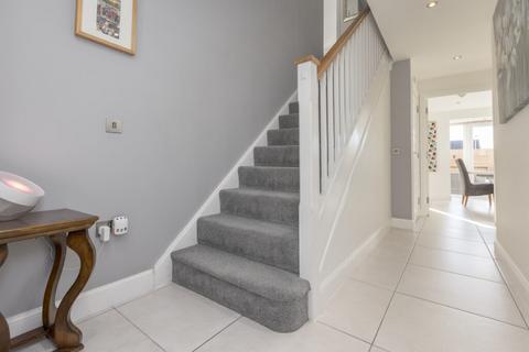 12 Sandercombe Drive, South Queensferry, EH30 9AF
