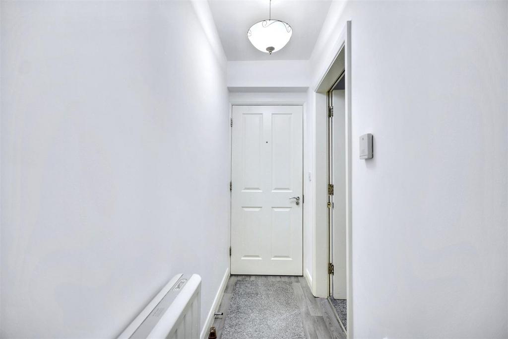 Hallway 2.jpeg