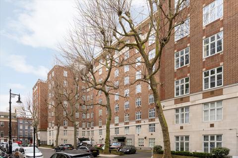2 bedroom flat for sale, Chesterfield House, Chesterfield Gardens, London, W1J