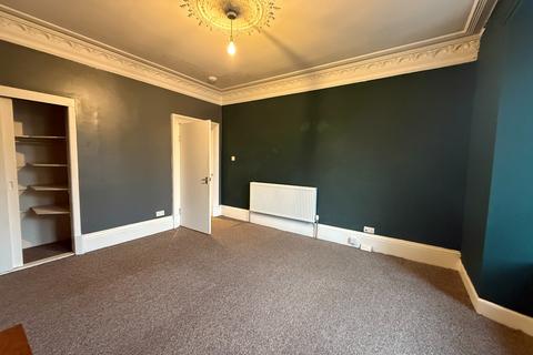 2 bedroom flat to rent, Hilltown, Hilltown, Dundee, DD3