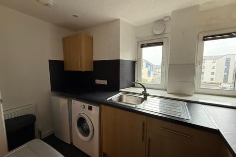 2 bedroom flat to rent, Hilltown, Hilltown, Dundee, DD3