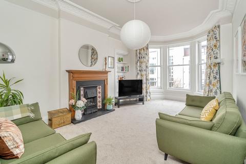 Flat 4, 41 Mcdonald Road, Edinburgh, EH7 4LY