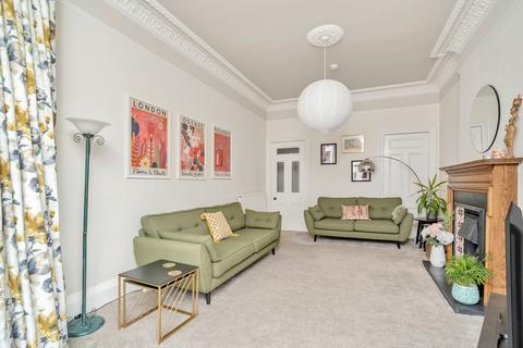 Flat 4, 41 Mcdonald Road, Edinburgh, EH7 4LY