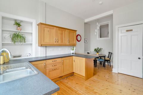 Flat 4, 41 Mcdonald Road, Edinburgh, EH7 4LY