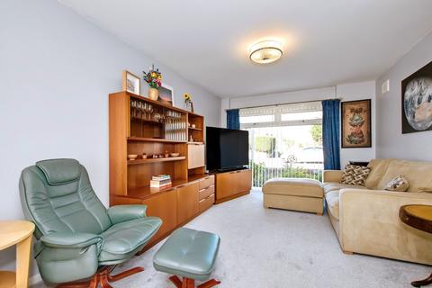 106 Northfield Drive, Edinburgh, EH8 7RF