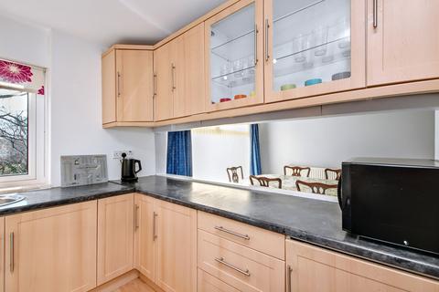 106 Northfield Drive, Edinburgh, EH8 7RF