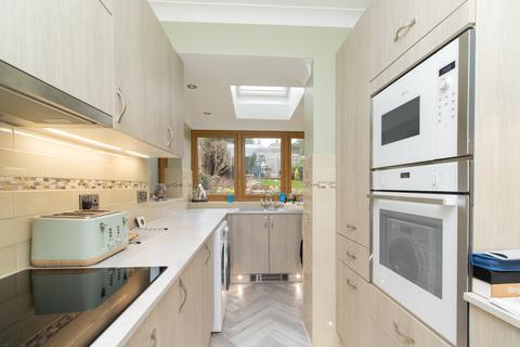 4 bedroom semi-detached house for sale, Bradstow Way, Broadstairs, CT10