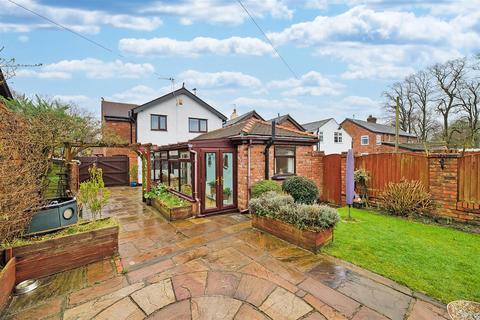 3 bedroom cottage for sale, Tarporley Road, Stretton, Warrington