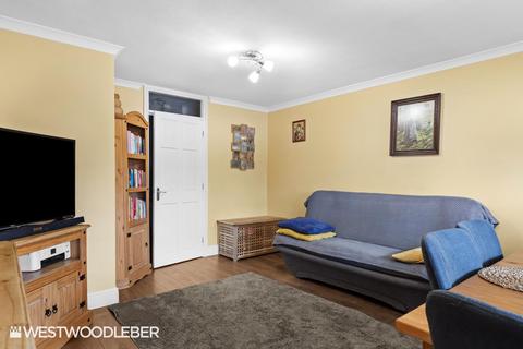 1 bedroom flat for sale, Hillside, Hoddesdon EN11