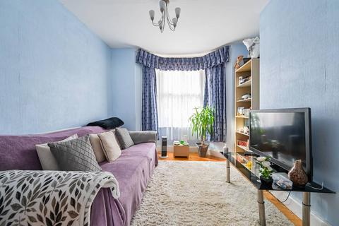 3 bedroom terraced house to rent, West Road, Stratford, London, E15