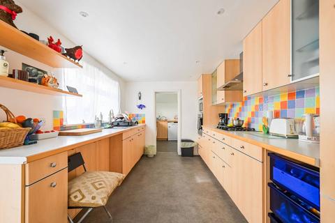 3 bedroom terraced house to rent, West Road, Stratford, London, E15