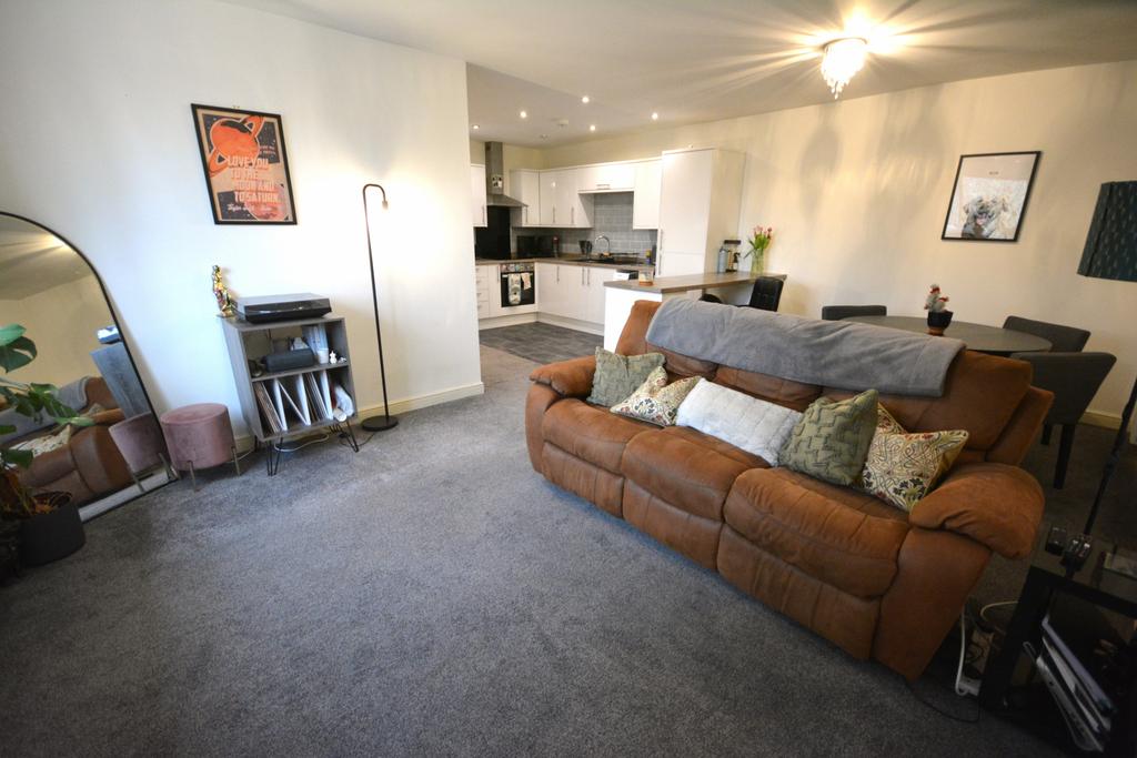 Living/dining room
