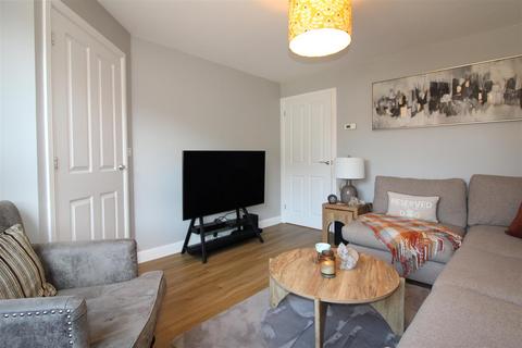 3 bedroom semi-detached house for sale, Larch Avenue, Meadow Hill, Newcastle Upon Tyne NE15