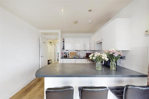 1 bedroom flat for sale, Grafton Road, London