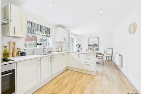 45 Atkyns Drive, Tuffley, Gloucester, GL4 0XY