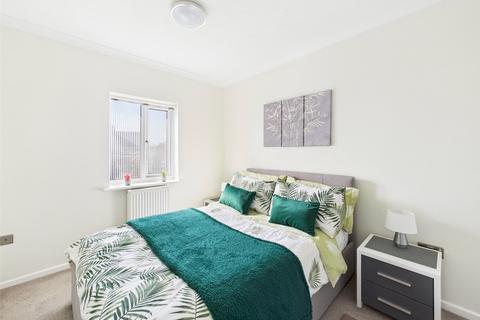 27 Chestnut Road, Abbeymead, Gloucester, GL4 4XZ