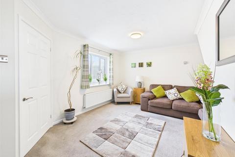 27 Chestnut Road, Abbeymead, Gloucester, GL4 4XZ
