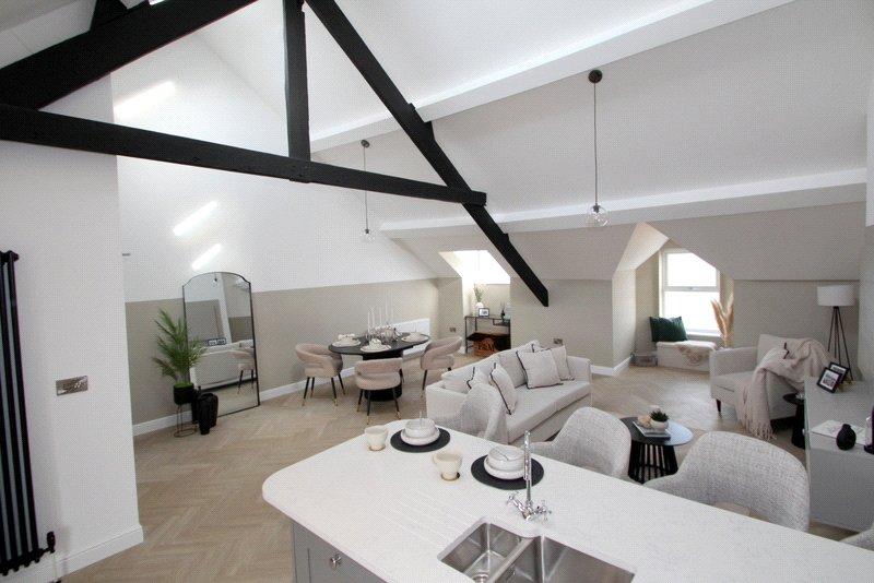 Liv/Dining Kitchen