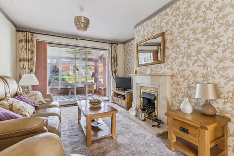 2 bedroom bungalow for sale, Uplands Avenue, Hitchin, SG4