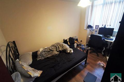 5 bedroom terraced house to rent, Heeley Road, Birmingham B29