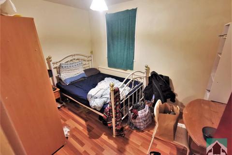 5 bedroom terraced house to rent, Heeley Road, Birmingham B29