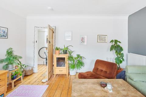 3 bedroom flat for sale, Cheltenham Road, Montpelier