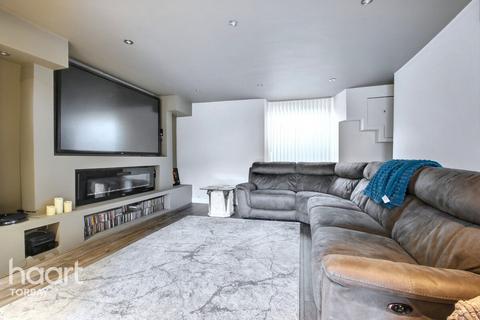 3 bedroom terraced house for sale, Wellesley Road, Torquay