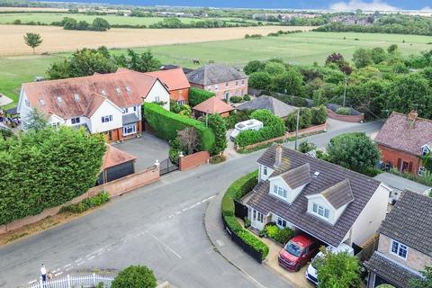 1 Pinners Close, Burnham-on-crouch, CM0 8QH